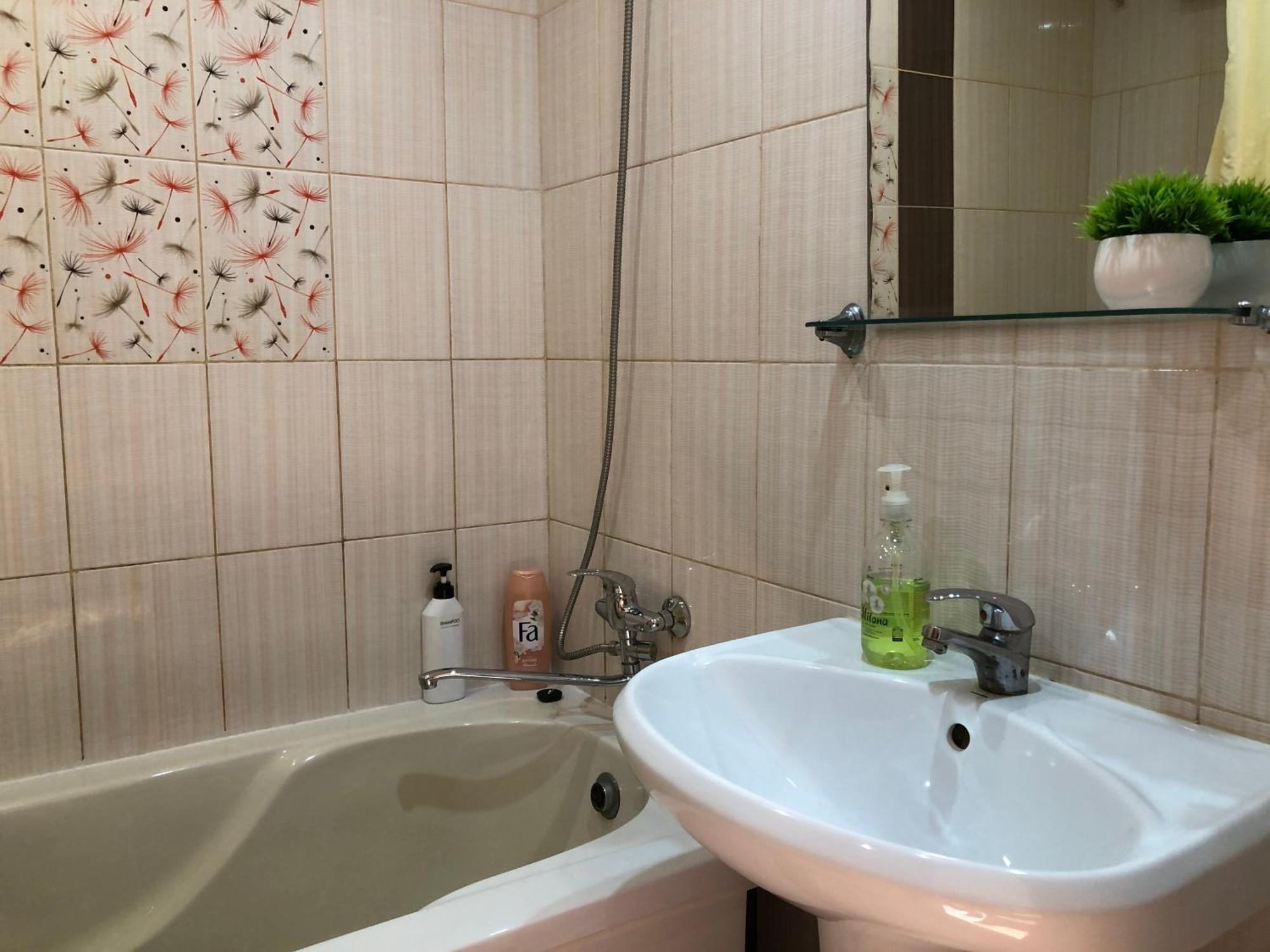 Просторная 2Комн Квартира На Школьнике Uralsk Exterior photo